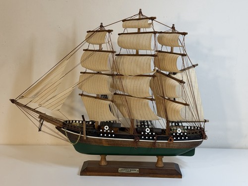 Large cutty sark sailing - cutty,