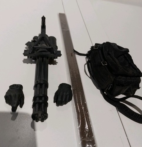 Hot toys terminator dx10 - ,