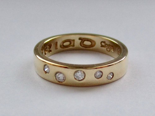 Welsh clogau 9ct - 9ct, scatter