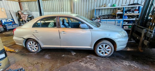 Toyota avensis vvt - s,