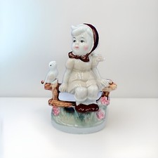 Vitre Eames House Girl On