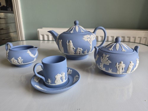 Wedgewood stunning teapot - wedgewood,