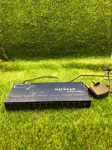 Netgear port fast ethernet - 8-port,