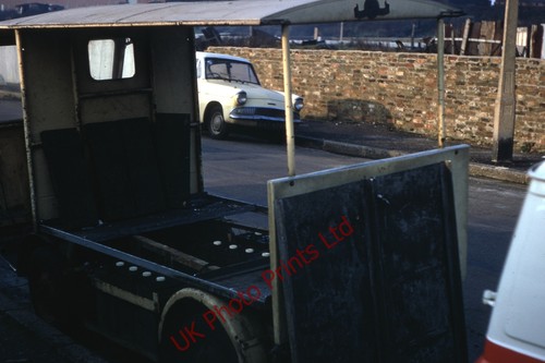 Photo 6x4 electric milk float - photo,
