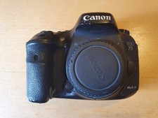Canon EOS 7D Mark II DSLR
