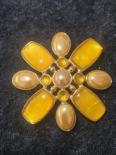 Vintage gold tone starburst - gold,