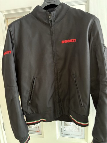 Genuine ducati bomber - ducati, l