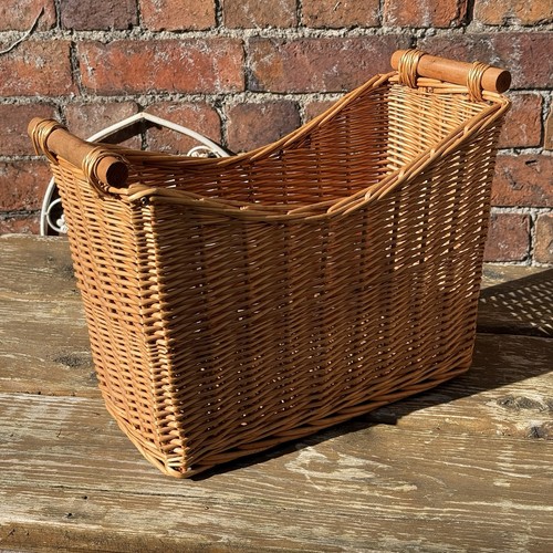 Wicker magazine rack - magazine, magazines