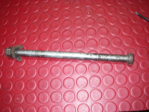 Good rear axle 15mm - rear,