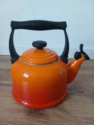 Creuset kettle stove top - kettle,