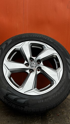 Genuine toyota rav4 alloy - toyota,