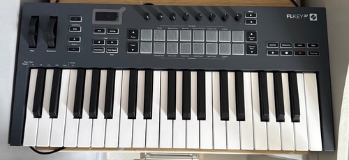 Novation FLkey 37 MIDI??