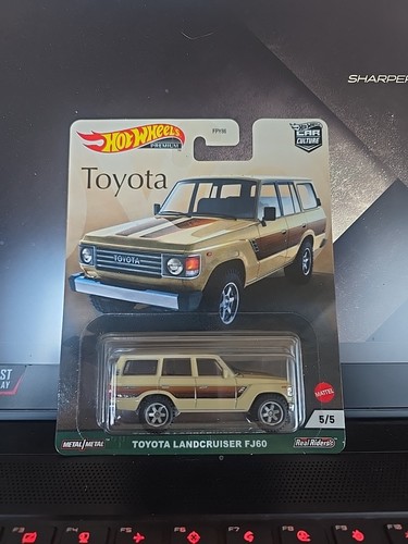 Hot wheels premium - hot,
