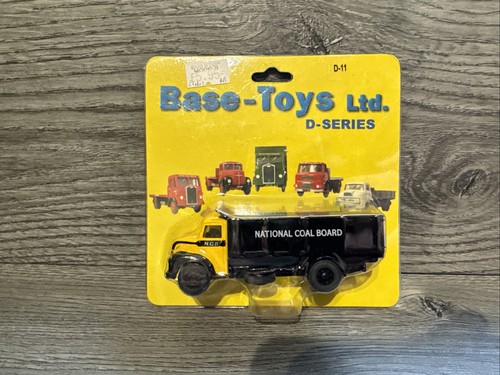 Base toys series 11 - base,