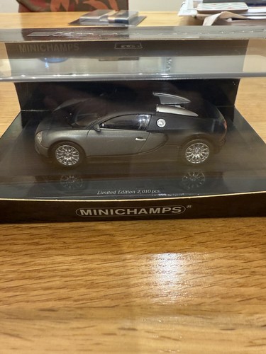 Minichamps bugatti veyron - minichamps,