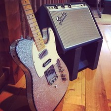 Amp Stand for small amplifiers