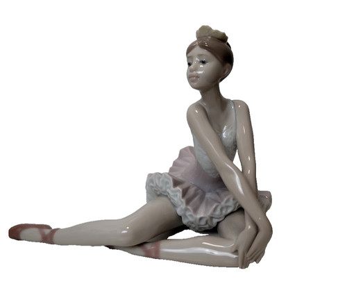 Lladro 6174 graceful pose - graceful,