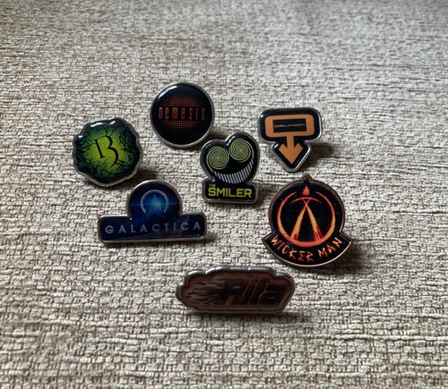 Alton towers pin badge set - towers,