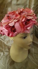 Vintage Ladies Floral Hat -