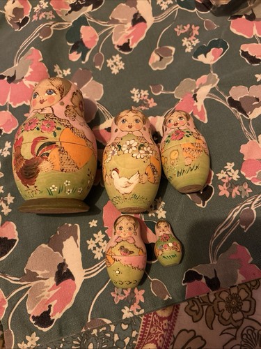 Russian matryoshka nesting - russian,