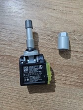 1X New Genuine Mercedes TYRE