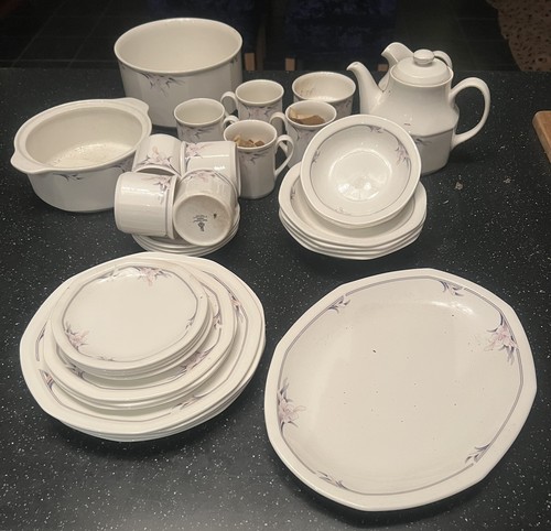 Royal doulton nimbus - royal, dinner