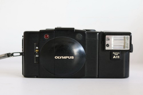 Olympus xa2 35mm compact - olympus,