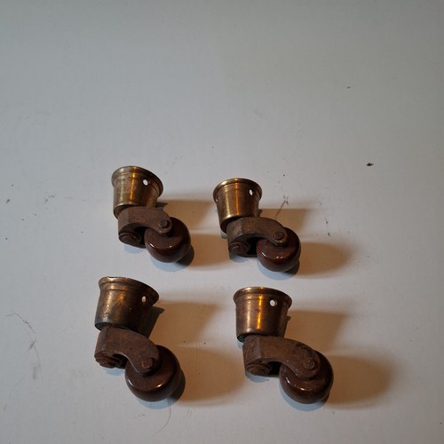 Set brass china - x, &