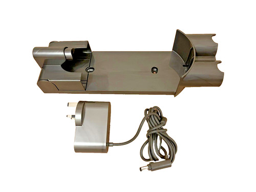Handheld dock charger - v8,