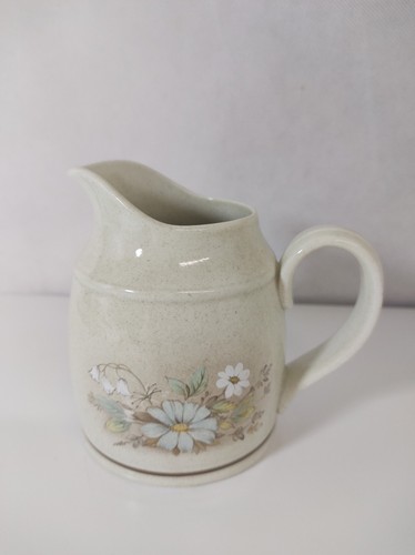 Milk jug royal - milk, doulton