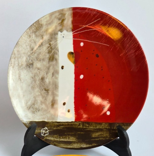 Govinder nazran plate - govinder, hole