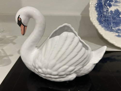 Dartmouth pottery swan - dartmouth,