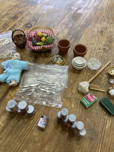 Dolls house vintage kitchen - dolls,
