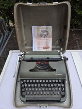 Olympia SM3 DeLuxe Typewriter