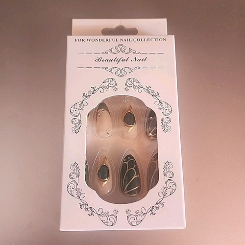 Beautiful nail green and - nail, gold