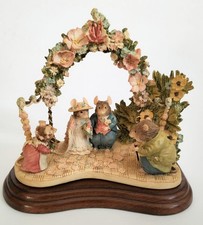 Brambly Hedge Summer Tableau