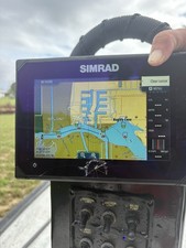 SIMRAD GO7 XSR FISHFINDER MULTIFUNCTIONAL BOAT FISHING DISPLAY HEAD UNIT 7”