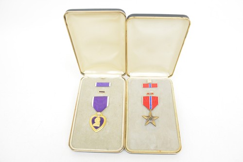 Purple heart medal with - purple,