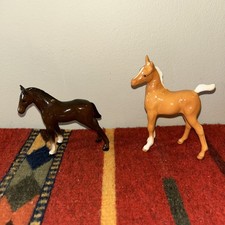 Pair Beswick Bay Foal Figurine Thoroughbred Horse No 1813 England & Palomino