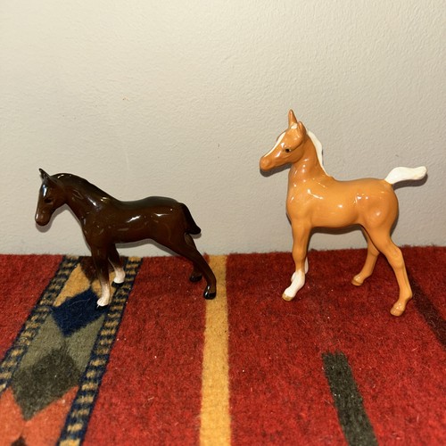 Pair beswick bay foal - pair, figurine