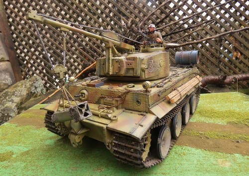 Built and airbrushed heng - built,