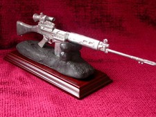 L1A1 SLR with SUIT Sight