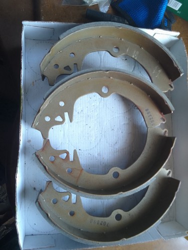 Peugeot 504 rear brake shoes - peugeot,