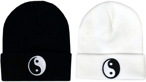 Yin yang beanie - yin,
