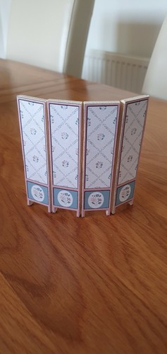 Dolls house screen - dolls,