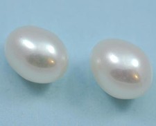 2x  Ivory White Teardrop Oval