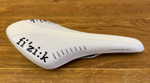 Fizik arione kium titanium - fizik,