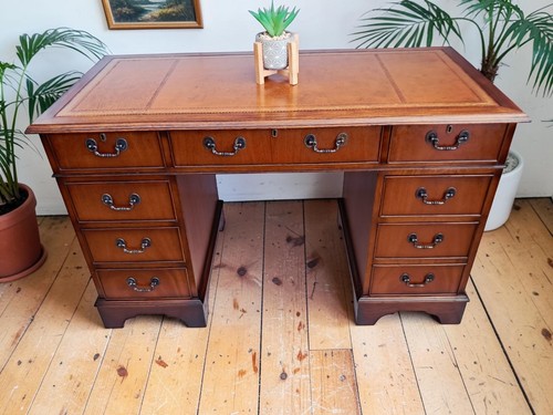 Antique twin pedestal - twin, desk