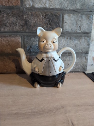 Master piggy teapot tony - tony, wood