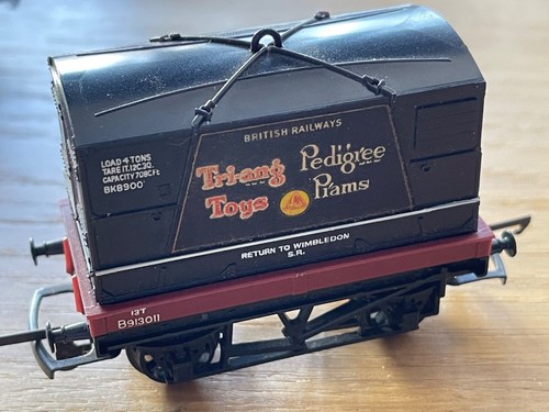 Triang r561 pedigree prams - triang,